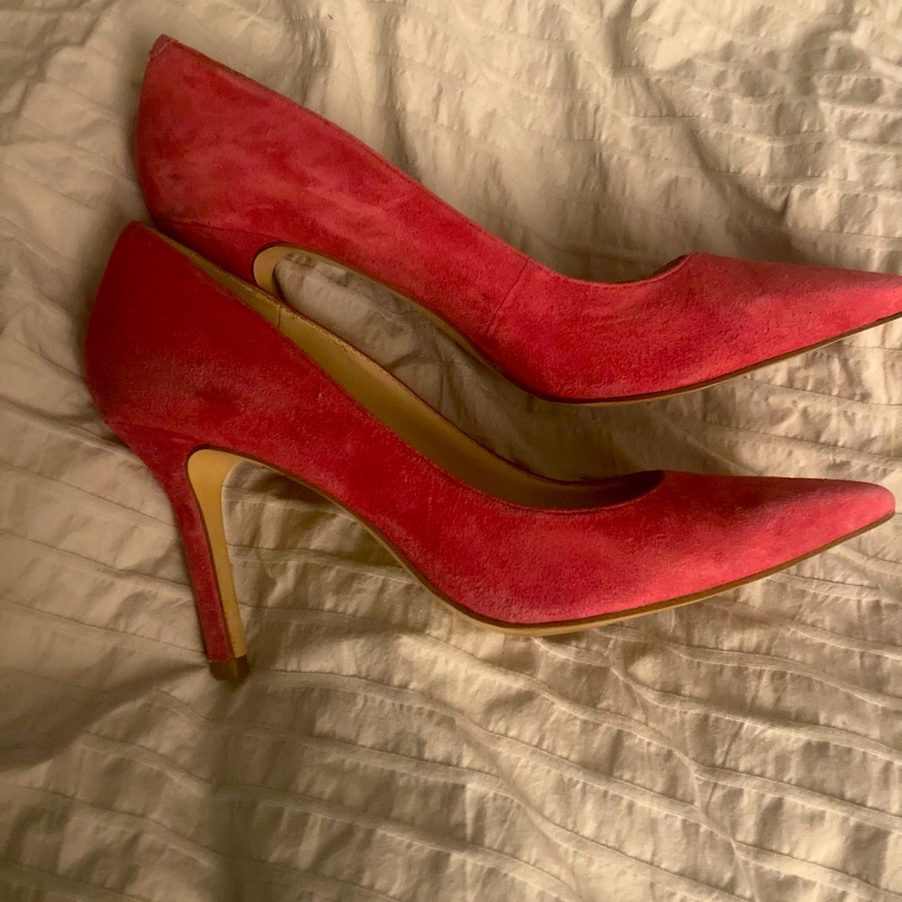 Nine West suede pumps